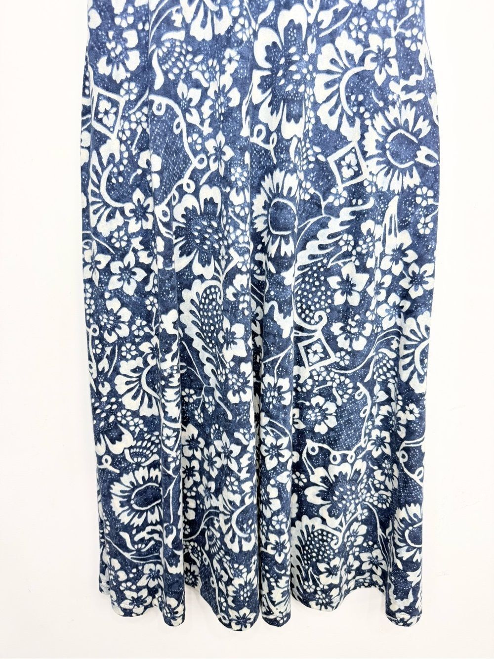Chaps Navy Blue White Tropical Floral Cotton Halter Cut Sleeveless Maxi Dress - Picture 3 of 13
